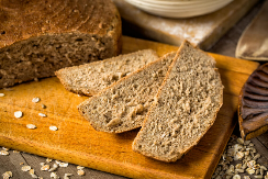 Zašto u restoranima prvo dobijete HLEB