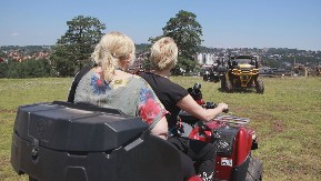 Vožnja kvadovima, zip lajn i paraglajding: Počela letnja sezona na Torniku, fokus na aktivnom odmoru i sjajnim manifestacijama