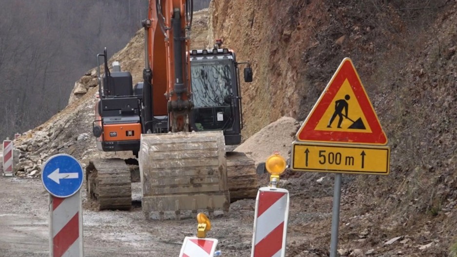Vozači naoružajte se strpljenjem, ovo morate da znate: Velike gužve na granicama, radovi na putevima usporavaju saobraćaj kroz zapadnu Srbiju