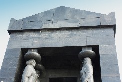 Izgubljeni grad Žrnov: Zašto je kralj Aleksandar srušio srednjovekovnu tvrđavu na Avali?