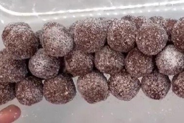 SLAVA NE MOŽE DA PROĐE BEZ RUM KUGLICA: Starinski kolač - naše bake ih prave po istom receptu vekovima unazad