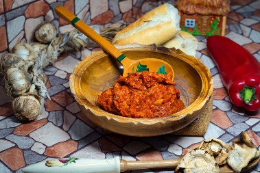 LJUTENICA KAO STVORENA ZA OVU ZIMU! Uz nju ćete sve lakše podneti, recept oko kojeg će se otimati