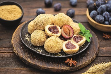 Knedle sa šljivama kao kod bake: Uz ove trikove uvek će vam uspeti, a priprema je nikad lakša