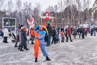 JEDINI SRPSKI OBIČAJ KOJI PLAŠI DECU: Zašto su Koledari maskirani i kako su "čupave zveri" terale zle duhove iz Pomoravlja