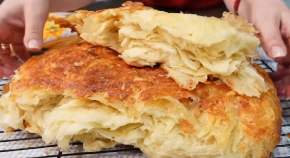 Pogača bez kvasca i jaja: Pravi je spas domaćicama u mnogim prilikama, sprema se lako, a ukus osvaja