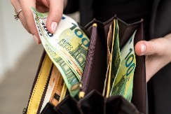 Ukoliko ste radili ili radite OVAJ POSAO, penzije će vam biti preko 1.000 evra! Masovna bežanija u ovaj sektor