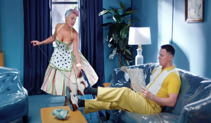 "DA MOŽETE DA BIRATE DA LI DA VAM ŽENA RADI, ŠTA BISTE ODABRALI": Srbi ŠOKIRALI izjavama o "MODERNIM DOMAĆICAMA"