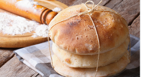 Lepinja sa sve: Zašto se ova leskovačka poslastica jede isključivo u sitne noćne sate?