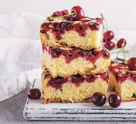 NAJJEDNOSTAVNIJI POSNI KOLAČ KOJI MOŽETE SPREMITI: Najsočnije zadovoljstvo sa višnjom koje postoji (MERA NA ŠOLJE)