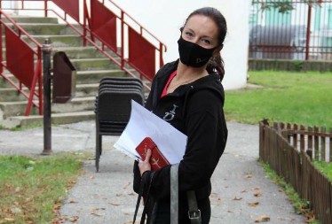 TAMARA ZBOG LJUBAVI IZ KIJEVA DOŠLA U SRPSKU CRNJU: Uči decu da plešu, a meštani su hteli da PRODAJU NJIVE da je pošalju u Holivud