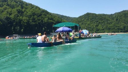 BAJKOVITI ODMOR NA PLANINSKOJ LEPOTICI U SRCU SRBIJE: Zlatar pun turista zbog prirodnih lepota i mnogih sadržaja (FOTO)