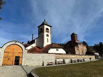 "SVI VIDE 4 SLOVA, A NE VIDE KRST": Najčemerniji srpski greh