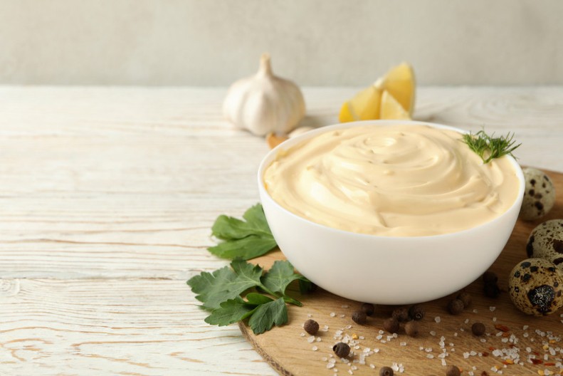 Domaći posni majonez iz BAKINE SVESKE! Recept mora znati svaka domaćica - caka je u jednoj NAMIRNICI, KAO MRSNI