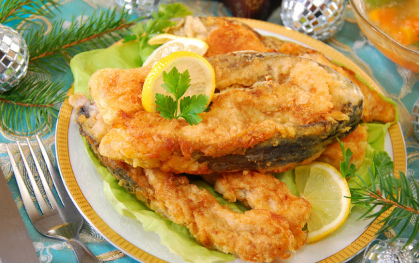 Umesto u brašno, ribu uvaljajte u ovu namirnicu: Biće sočnija, hrskavija i neće upiti višak ulja