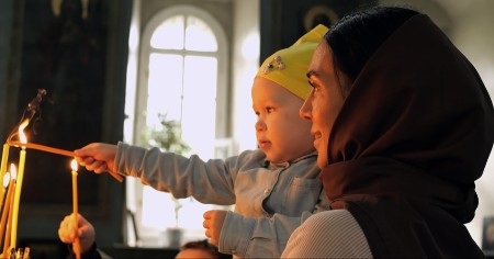 Danas se obeležavaju Materice - dan zahvalnosti Bogu za dar majke