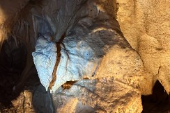 U OBLIKU JE POTKOVICE I VERUJE SA DA JE ČUVAJU ZMAJEVI: dragulj od 700 STEPENIKA nalazi se nedaleko od UŽICA