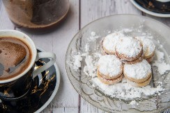 Što duže stoje to su ukusnije: Starinski recept za kolač u kojem uživaju generacije, nećete znati kad vam je dosta