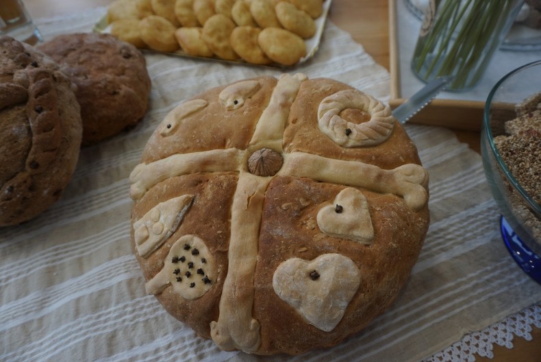 STARINSKI RECEPT ZA BOŽIĆNU POGAČU: Korak ko korak do savršenog testa 