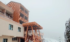 Hotel u prelepim Kušićima u podnožju planine Javor traži konobare i spremačice - ovo su uslovi