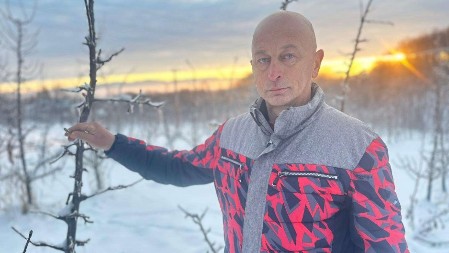  Tiosav svako jutro obilazi svoje imanje, a ovo su saveti stručnjaka - rezidba uz oprez čak i u ovim uslovima