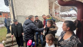 Gde čeljad nisu besna, ni kuća nije tesna - 13 članova Milića pod jednim krovom u dragačevskom selu