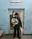 Kakav divan gest preduzetnika iz Smedereva - Zoran već 20 godina daruje zlatnikom prvu bebu rođenu u novoj godini