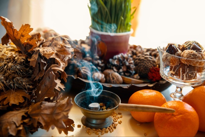 "Ne možeš, čoveče, gori kandilo, a ti..." Iguman Georgije o teškom grehu za slavskom trpezom