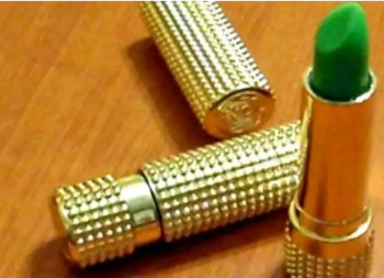 "NI VIMOM NIJE MOGAO DA SE SKINE" Nema kuće u Jugoslaviji koja je imala devojku a da od švercera nisu tražili da joj ovo donese iz Turske! Sećate se hita 80-ih?