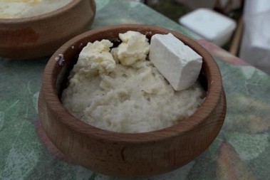 Ovako se pravi najukusniji sprski kačamak: Domaćice otkrile u čemu je tajna, kao prilog se obavezno dodaje 1 stvar