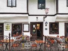 MRAČNA TAJNA NAJSTARIJE KAFANE: Zašto su sveštenici protestovali zbog imena i kakav skandal krije "Znak pitanja" (?)