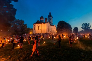 Kako su naši stari prizivali zaštitu pred zimu: Običaji i verovanja uoči Svetog Dimitrija i Svete Petke