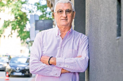 Nakon razvoda od svetski poznate žene, naš glumac spas pronašao na Hilandaru! Svi ga znate kao Branka Pantića iz "Tesne kože", a ovo je njegova životna priča