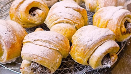 Ukusne kiflice sa puterom i jednostavno da se prave: Baka nam donosi recept zlata vredan, ko proba neće se pokajati