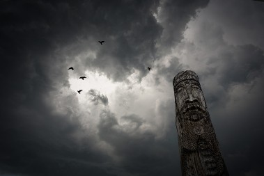 Staroslovenski bogovi Perun i Svetovid u srpskoj tradiciji