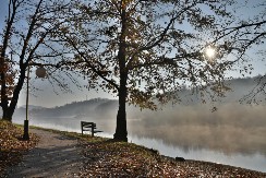 CRNO OGLEDALO ISTOKA: Jezero gde se utopilo više ribolovaca i zašto lokalci izbegavaju da plivaju
