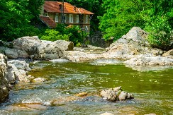 Skriveno jezero Vučje kod Vranja: Tihi biser juga Srbije koji još nije otkrio turizam