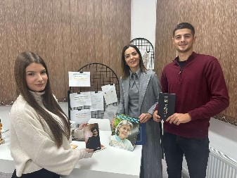 Bravo deco: Učenici Mašinsko-saobraćajne škole u Čačku kroz film oživeli lik i delo velikog Disa, Magdalena i Nikola sjajno doneli svoje uloge