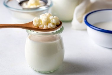 Jedan zaboravljeni napitak čisti creva kao rukom i vraća energiju: Pijte ga svaki dan, bolji je i od probiotika