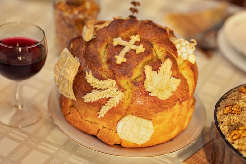 ŠTA SE RADI SA SLAVSKOM POGAČOM KOJA OSTANE NAKON SLAVE? Evo šta je jedino ispravno