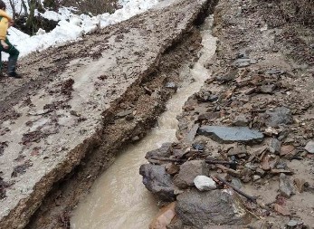 Vodostaji u pograničnim pribojskim selima u opadanju, sve raspoložive ekipe i mehanizacija na terenu