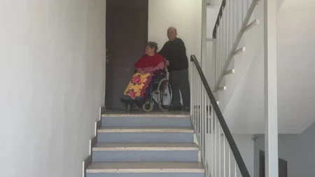Ovaj Crnogorac je muž heroj: Miodrag godinama brine o nepokretnoj supruzi Slavici - obožava ih čitava Podgorica