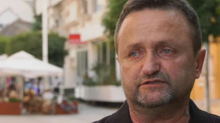 Srce mu kuca na desnoj strani, slepo crevo "potkoči" sa leve: Dragutin iz Loznice je svetski medicinski fenomen i čudo od čoveka, o njemu pričao čitav region - jedan je u milion