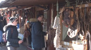 Najbolja pršuta i kobasice prave su u Mačkatu, a slanina u selu Kačer