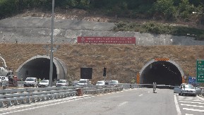 Vozači, oprez na auto-putu: Saobraćaj kroz tunel preusmeren, radovi na deonici Trbušani - Pakovraće