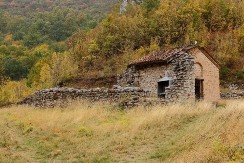 Na ovom mestu se dešavaju čuda: Skrivena svetinja Srbije - Mnogi ne znaju za ovaj manastir 