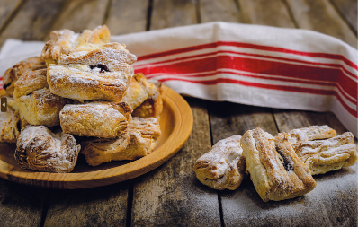 Spolja hrskavi, a iznutra mekani kao duša: Najlepši starinski kolač koji vraća u detinjstvo (RECEPT)