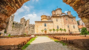 Prizor koji oduzima dah: Za jedan od najlepših manastira u Srbiji vezuje se strašna legenda