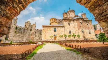 Prizor koji oduzima dah: Za jedan od najlepših manastira u Srbiji vezuje se strašna legenda