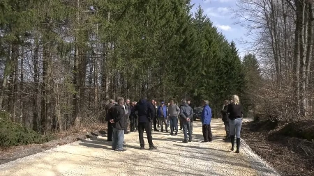 Nisu verovali, a sada izlaze na kapije i zahvaljuju se: Za mesec dana promenila se slika zaseoka Konder kod Bajine Bašte - mašine se ne gase
