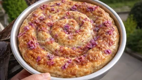 PITA GUŽVARA SA SIROM KAO IZ BAKINOG SMEDEREVCA: Najukusnija, a sastojci jeftini - recept samo za poželeti